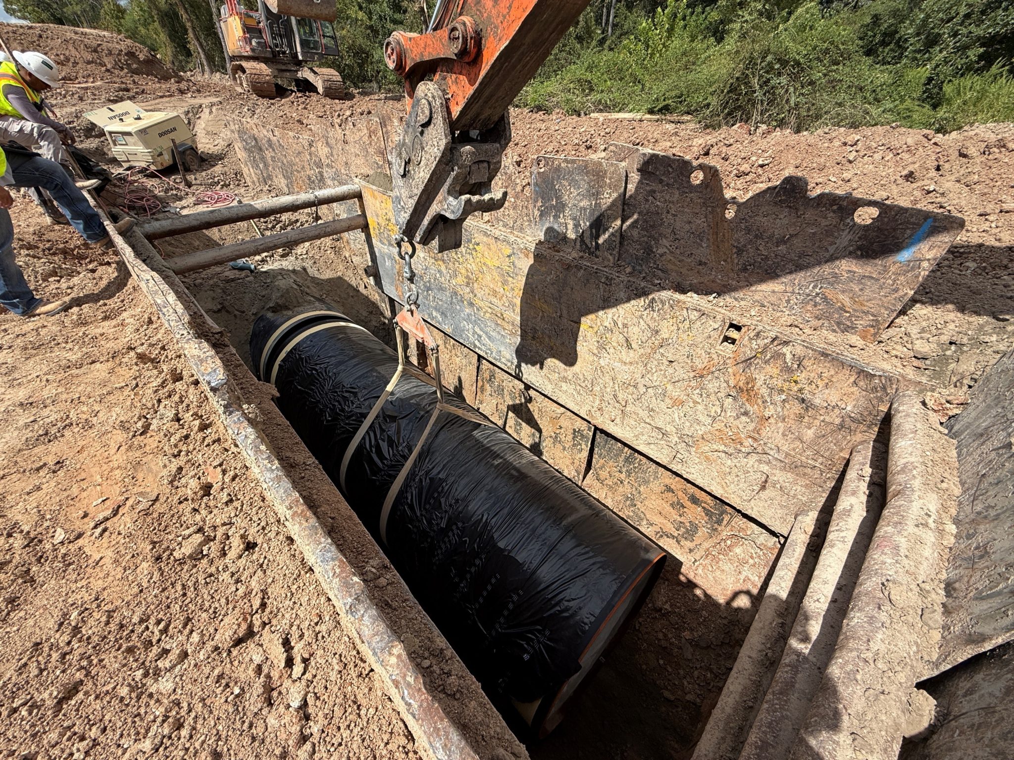 A1-A2 -Placing a Poly-Wrapped Joint of 96-in WL in the Trench – September 2025