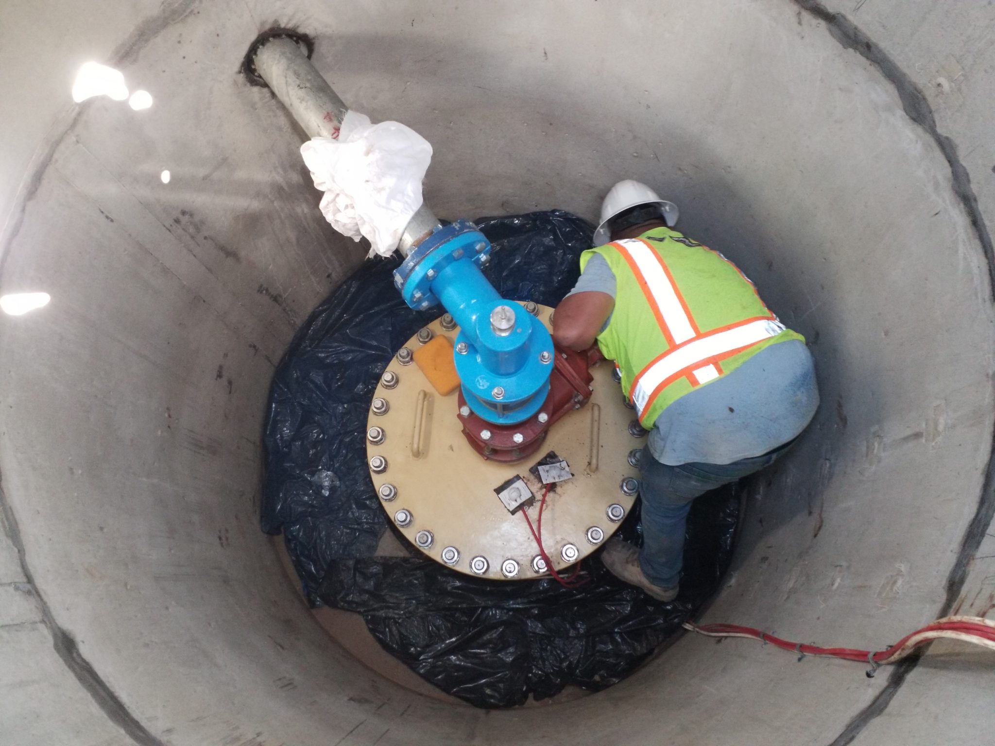 KM-4 – Painting Inside CAV Manhole – February 2026